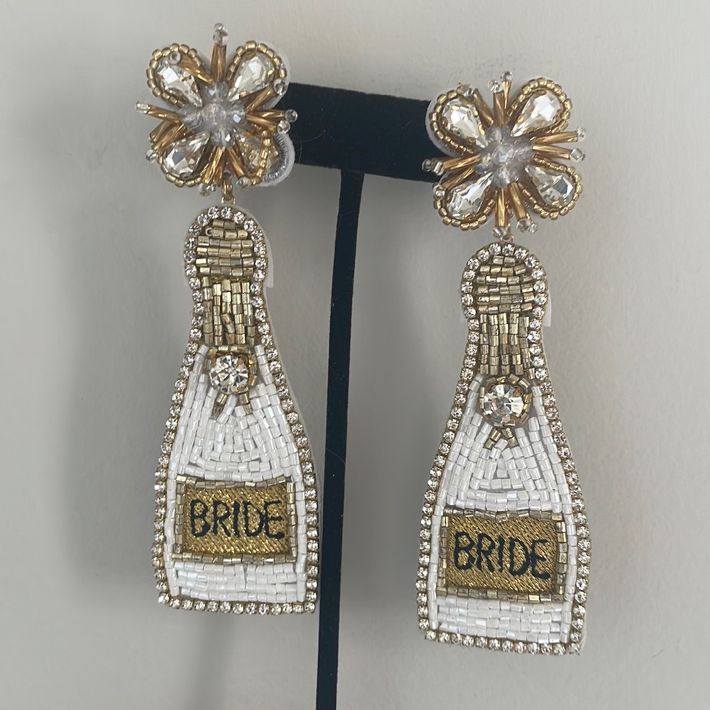 BRIDE TO BE EARRINGS